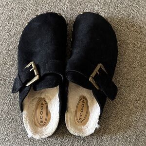 Woman’s black clogs with brass nail heads Scoop brand barely worn furry inside